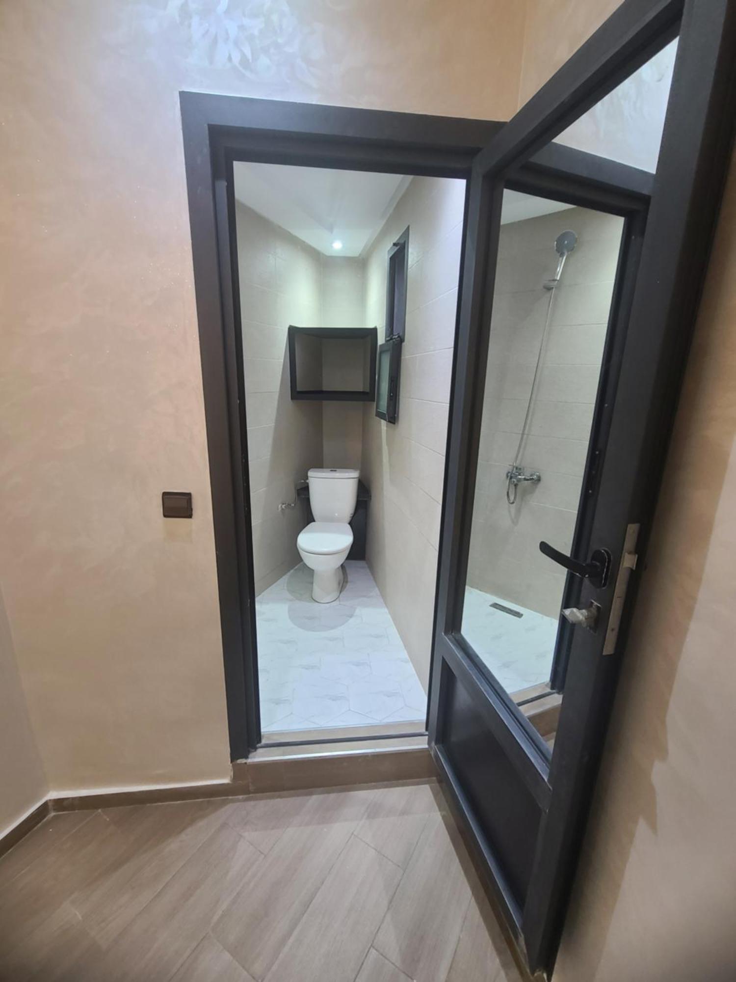 Elhoceima Vip Appartement Al-Ḥoseyma Esterno foto