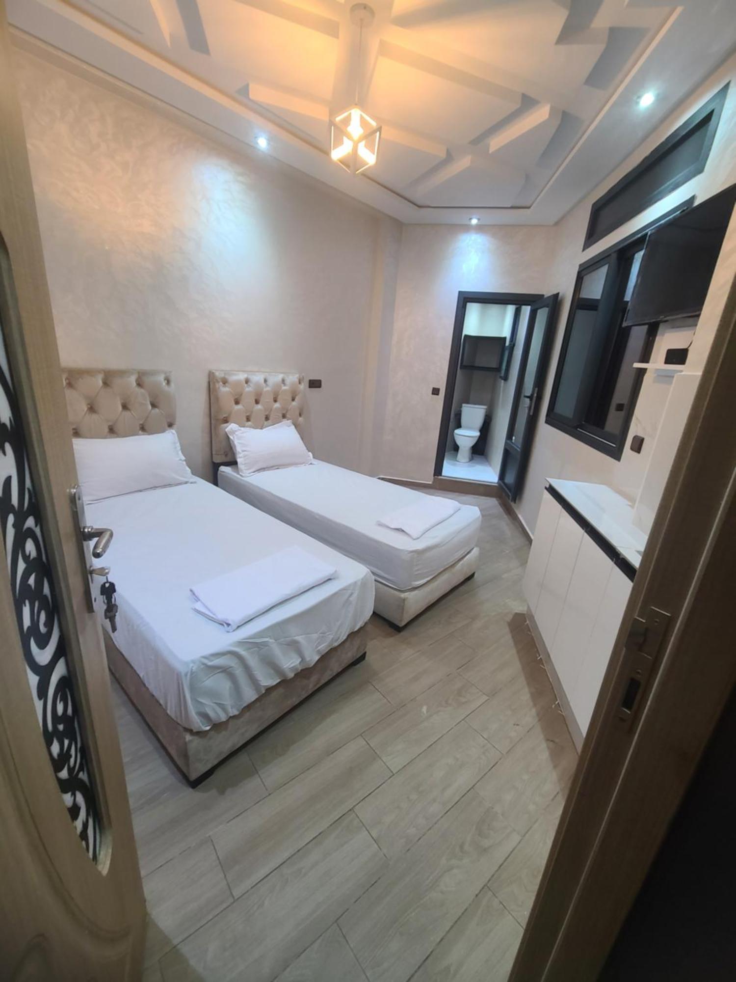 Elhoceima Vip Appartement Al-Ḥoseyma Esterno foto